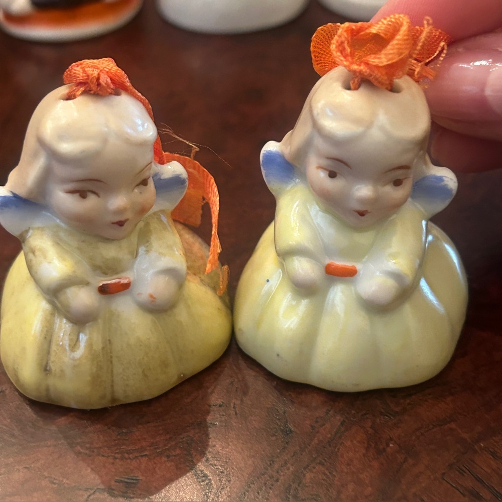 Vintage Porcelain Christmas Bell/ Ornament Angel 👼🏻 1940’s/1950’s Made in Japan